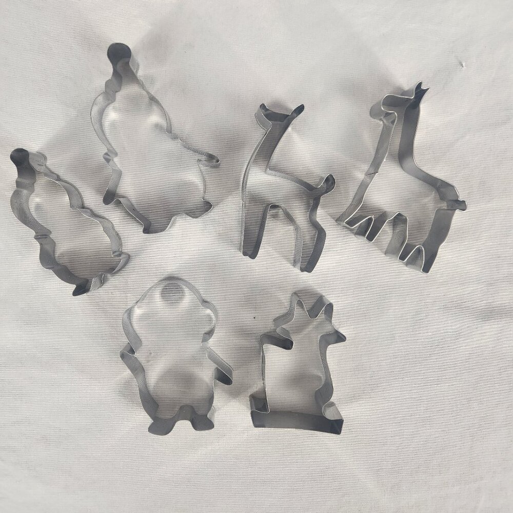 Lot of 6 Misc Metal Cookie Cutters Clowns Animals Deer Giraffe Fox Party